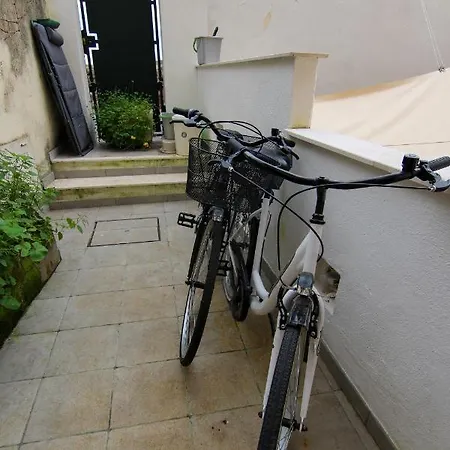 I Host 2 - Piazza Civica 5